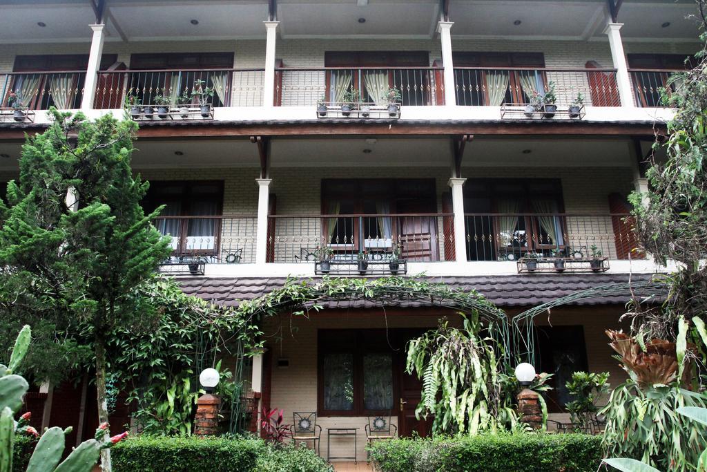 Hotel Taman Sari Sukabumi Exterior foto